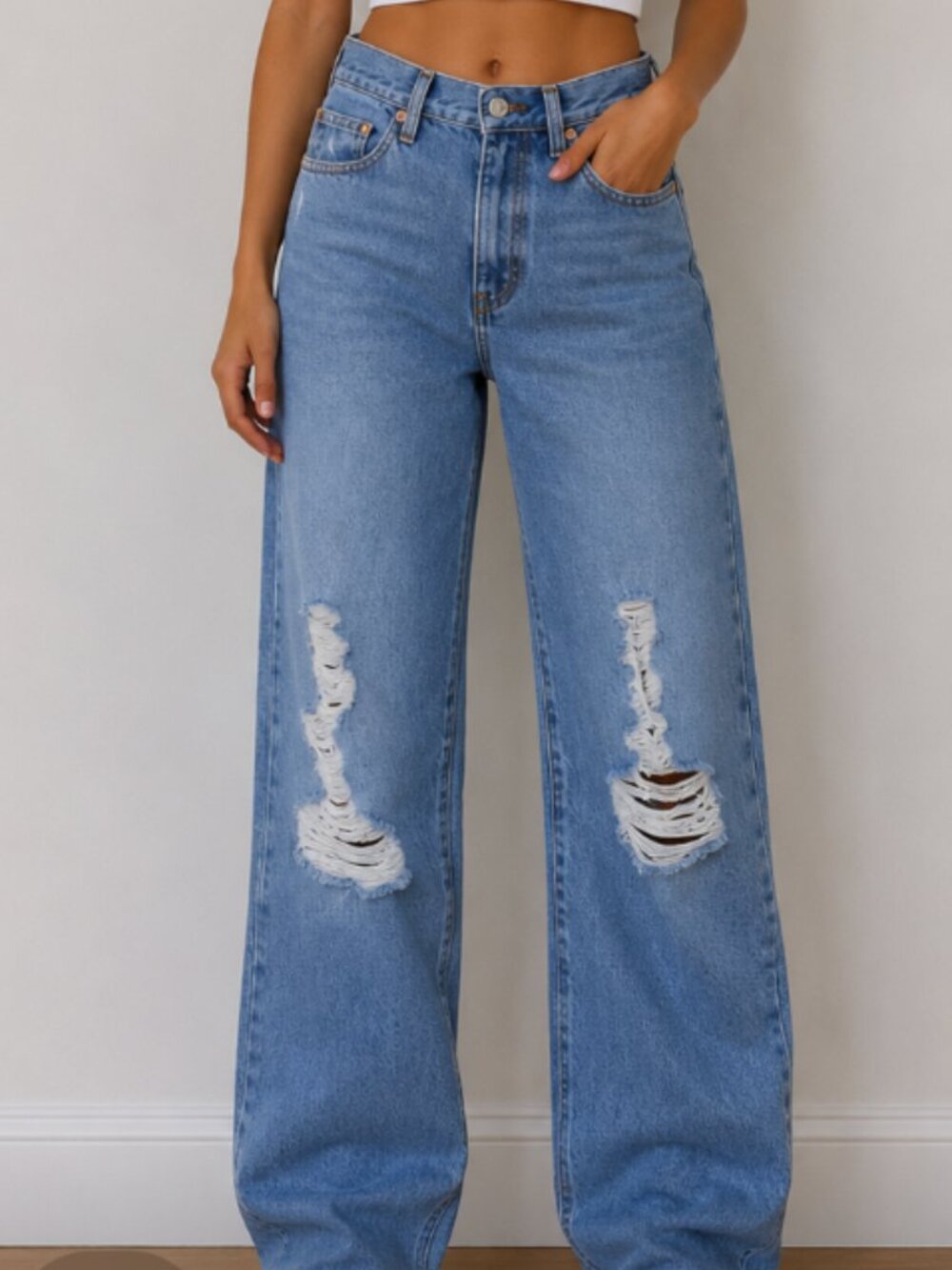 Levi's 501 Original Cropped Premium Distressed Jeans NWT Size 27 (27x26)
